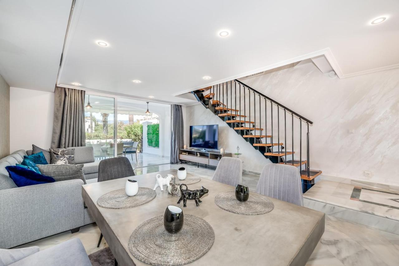 マルベーリャ Luxury Townhouse Golden Mileヴィラ エクステリア 写真