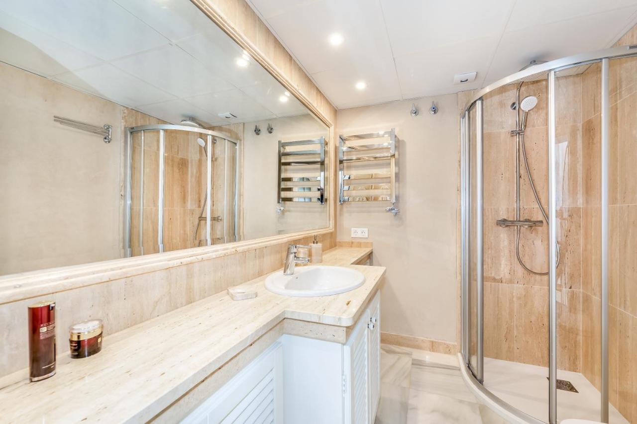 マルベーリャ Luxury Townhouse Golden Mileヴィラ エクステリア 写真