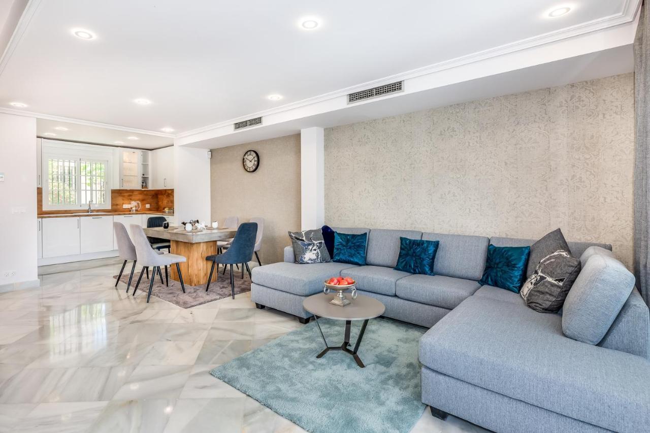 マルベーリャ Luxury Townhouse Golden Mileヴィラ エクステリア 写真