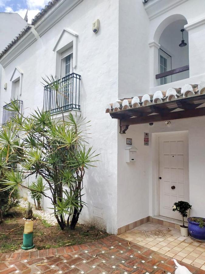 マルベーリャ Luxury Townhouse Golden Mileヴィラ エクステリア 写真